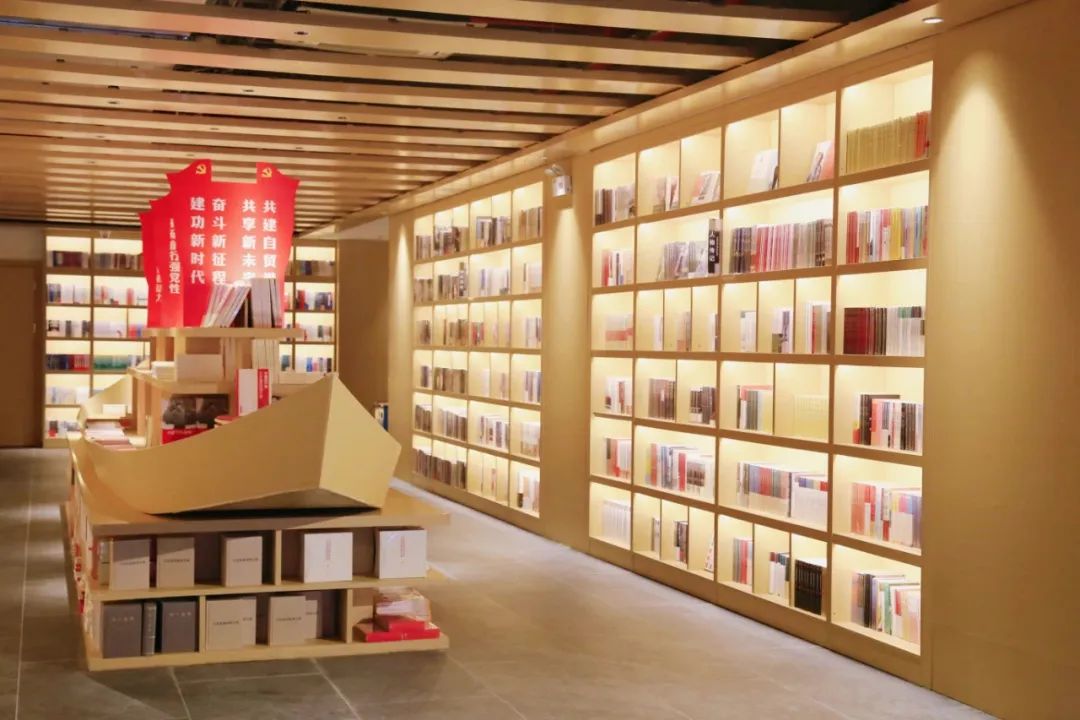喜报 | 海南新华书店荣获第五届书业榜样阅读空间年度推展多个奖项