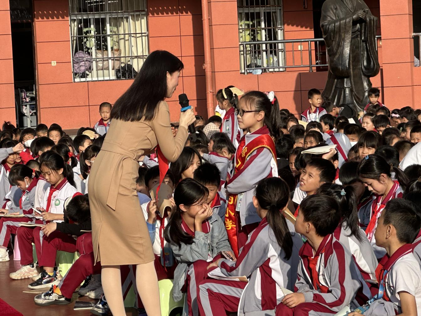 第十五届海南书香节 | 儿童文学作家赵菱走进海南校园